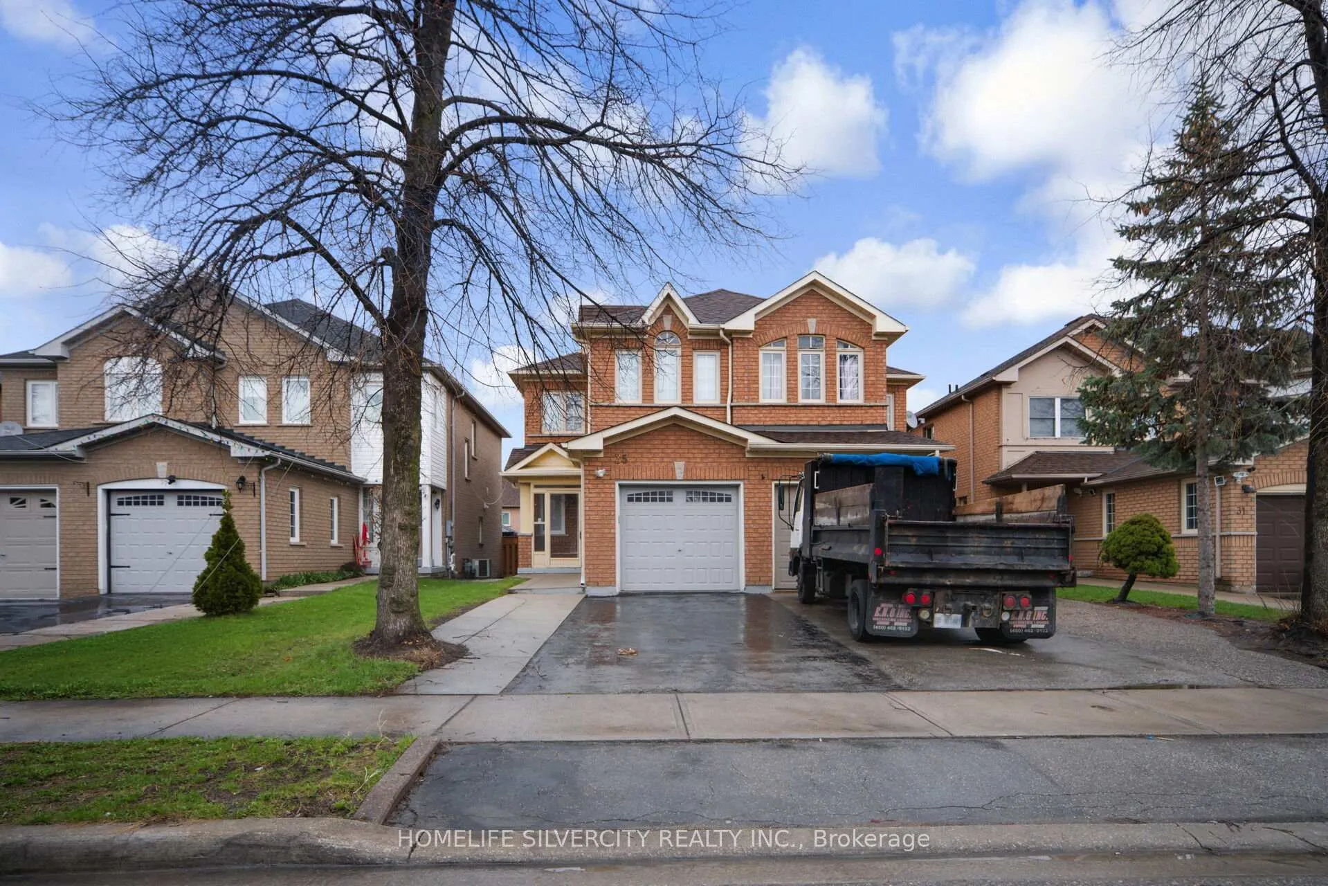 Front of 35 Velvet Grass Lane