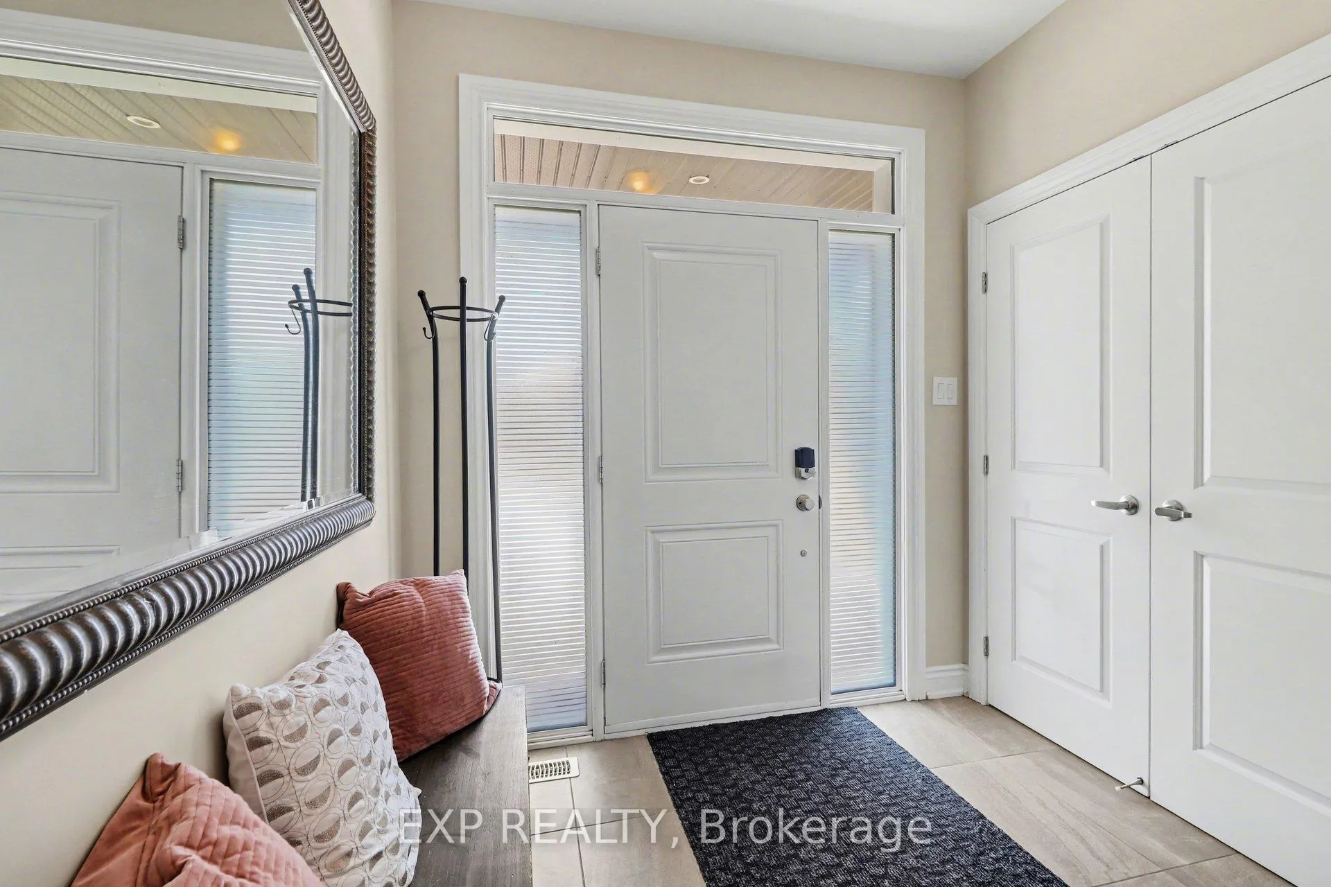 Photo 2 of 860 Oat Straw Way, Ottawa, Leitrim — HOMEH