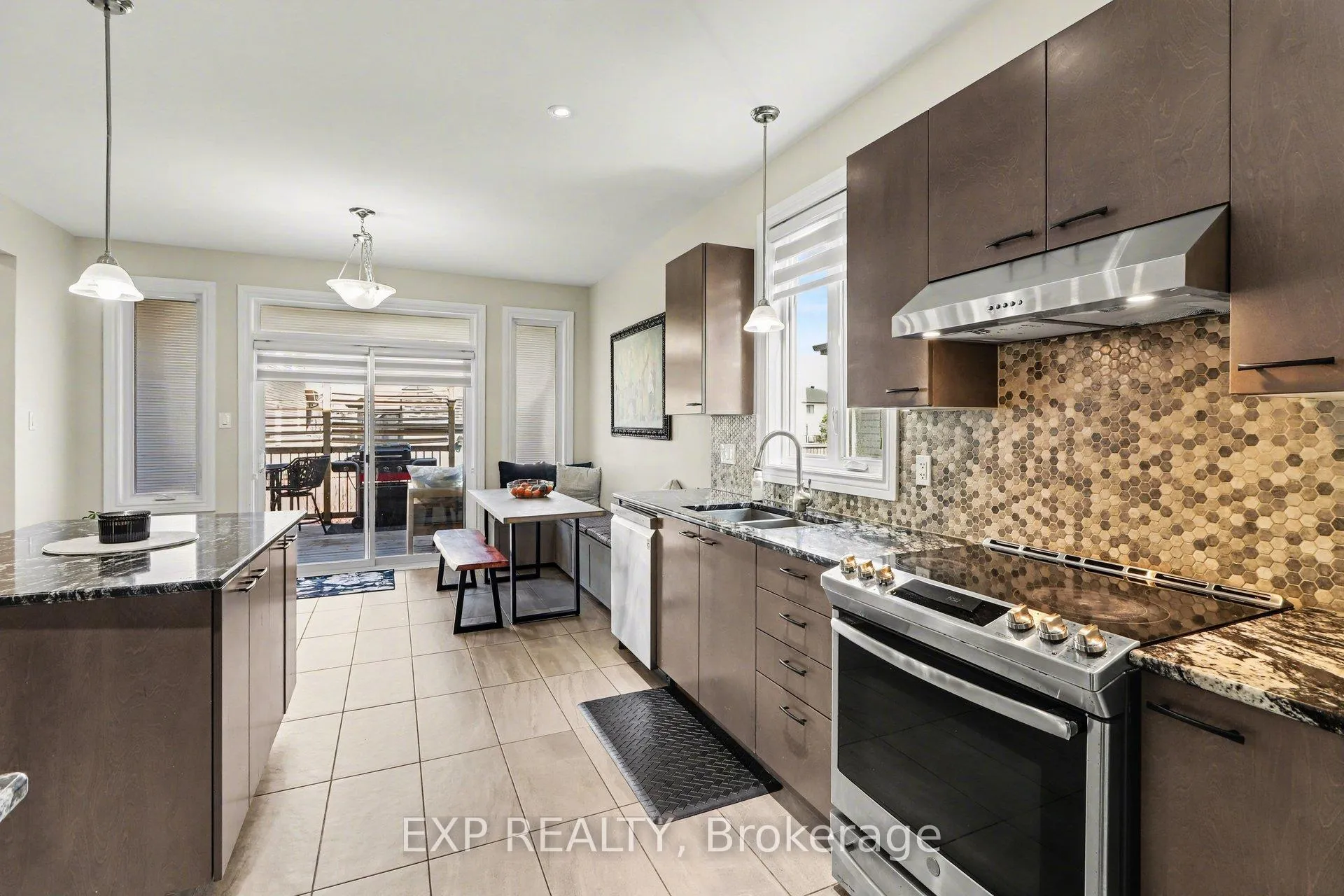 Photo 6 of 860 Oat Straw Way, Ottawa, Leitrim — HOMEH