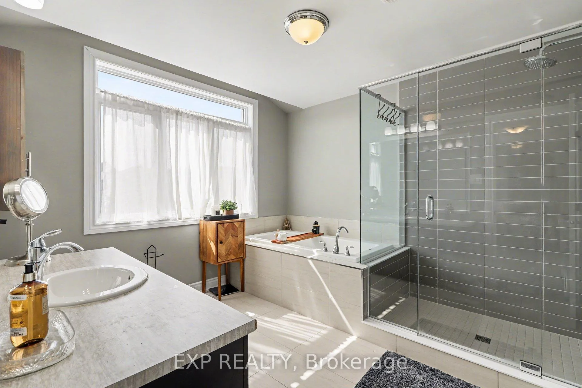 Photo 13 of 860 Oat Straw Way, Ottawa, Leitrim — HOMEH