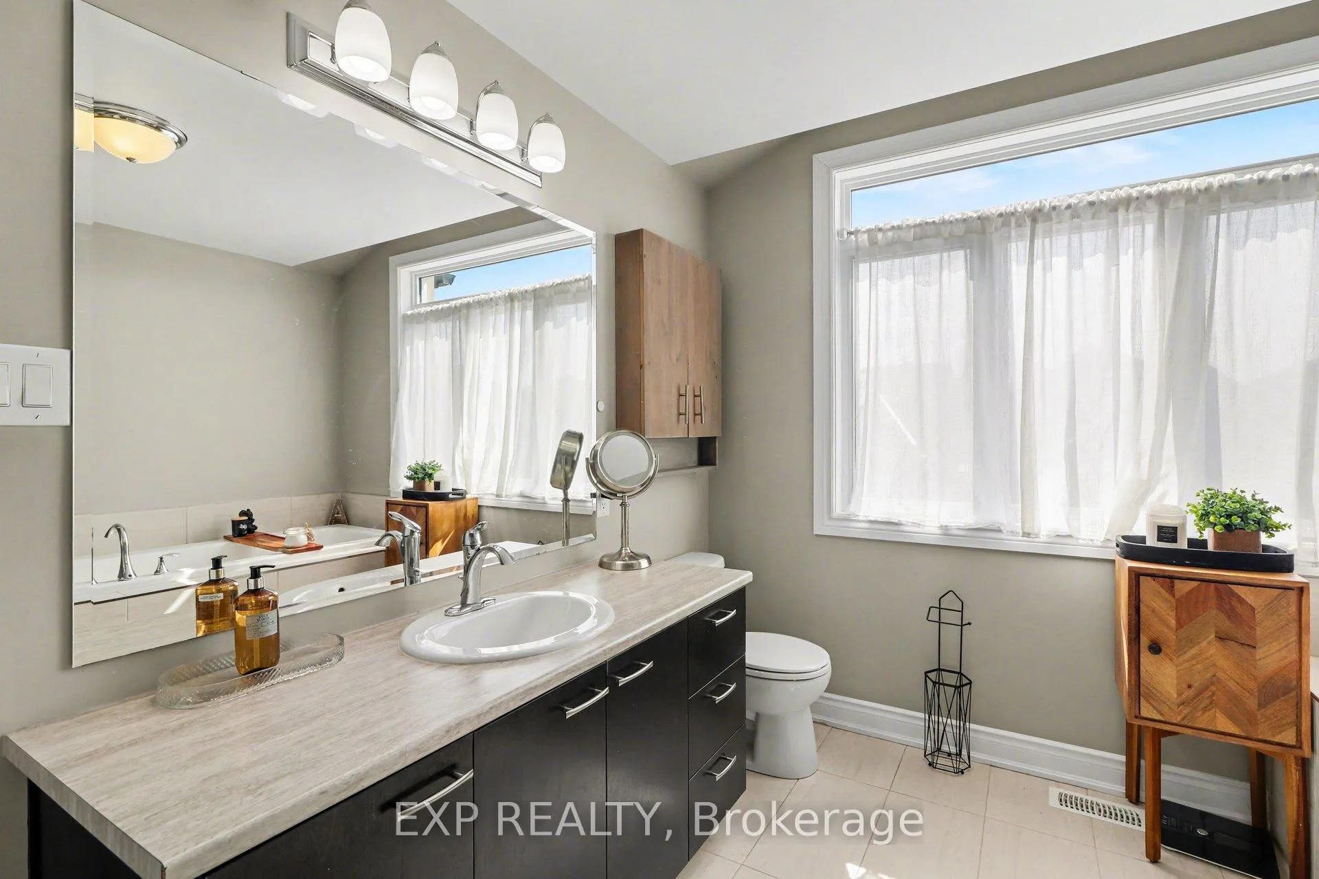 Photo 14 of 860 Oat Straw Way, Ottawa, Leitrim — HOMEH