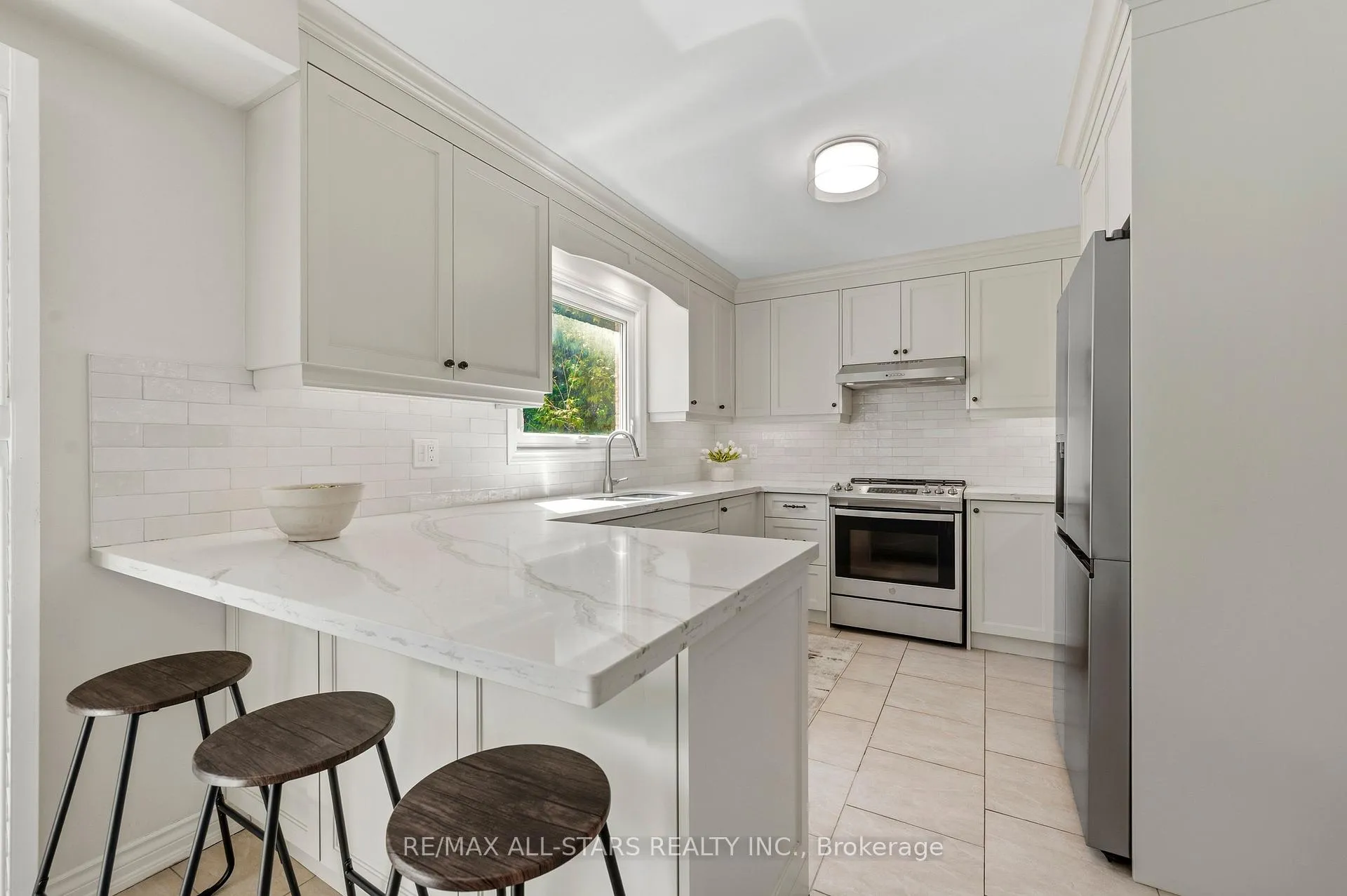 Photo 11 of 53 Smithy Street, Markham, Raymerville — HOMEH