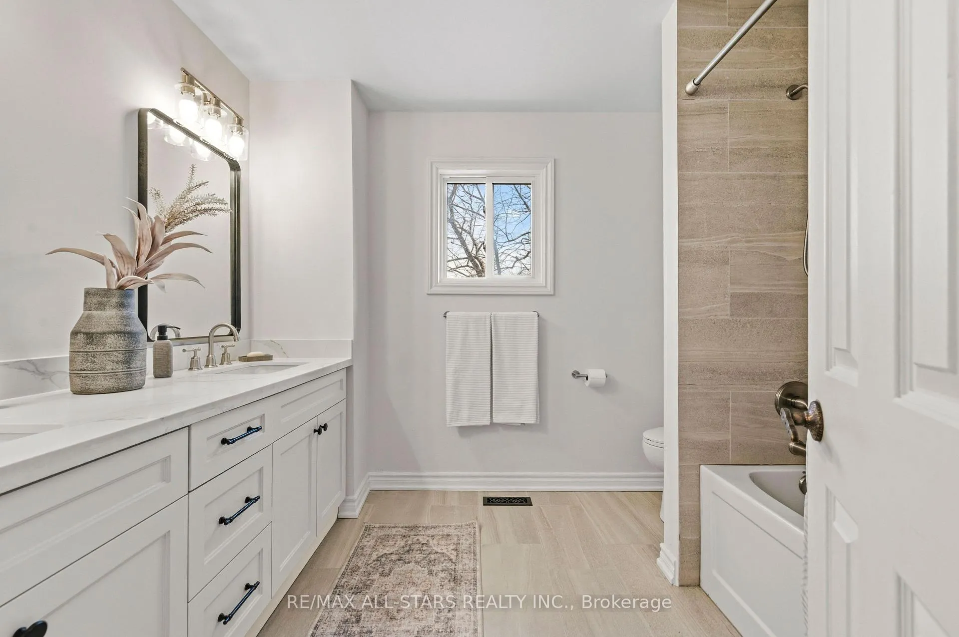 Photo 40 of 53 Smithy Street, Markham, Raymerville — HOMEH