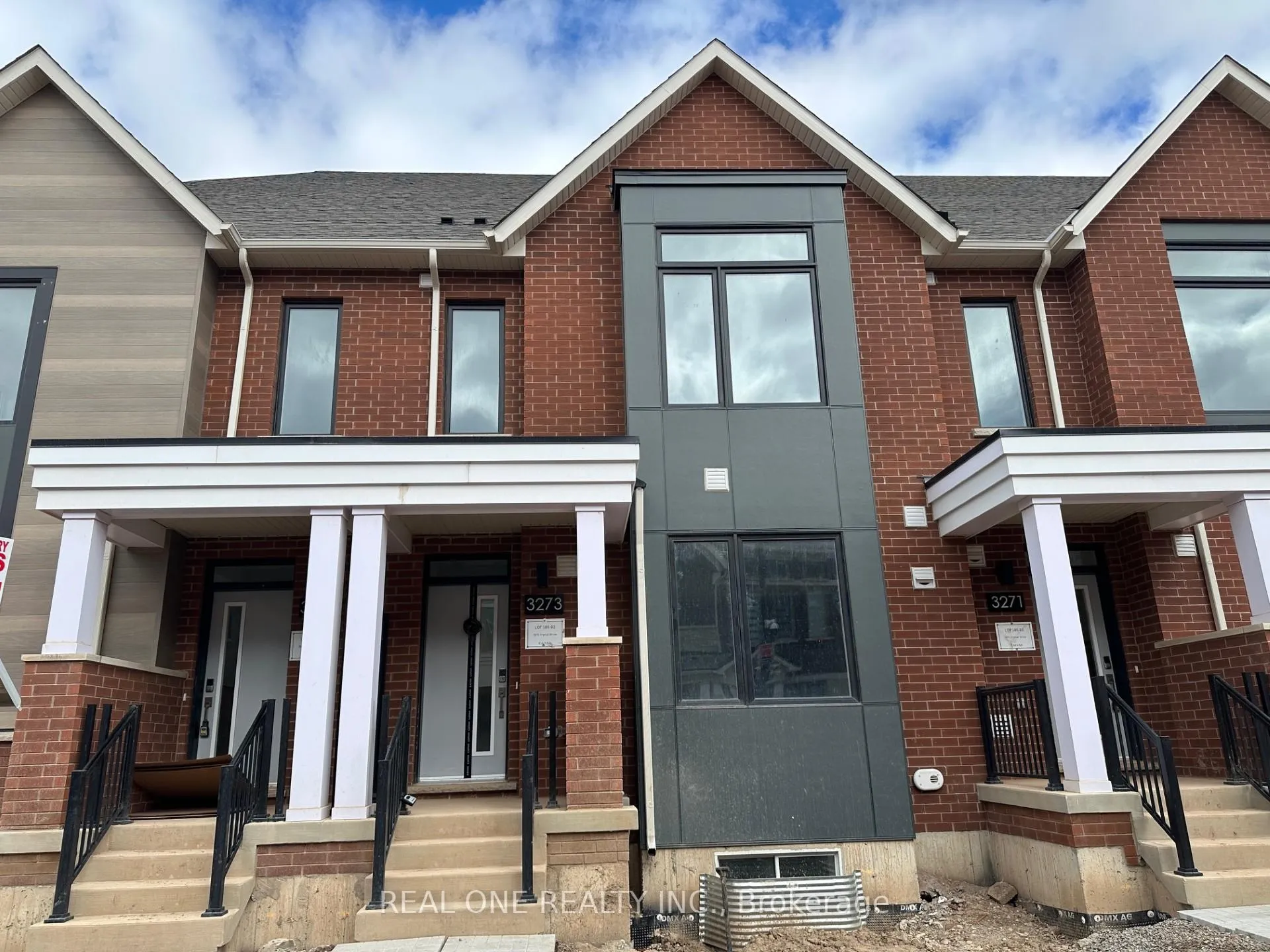 Photo 1 of 3273 Crystal Drive, Oakville, Glenorchy — HOMEH