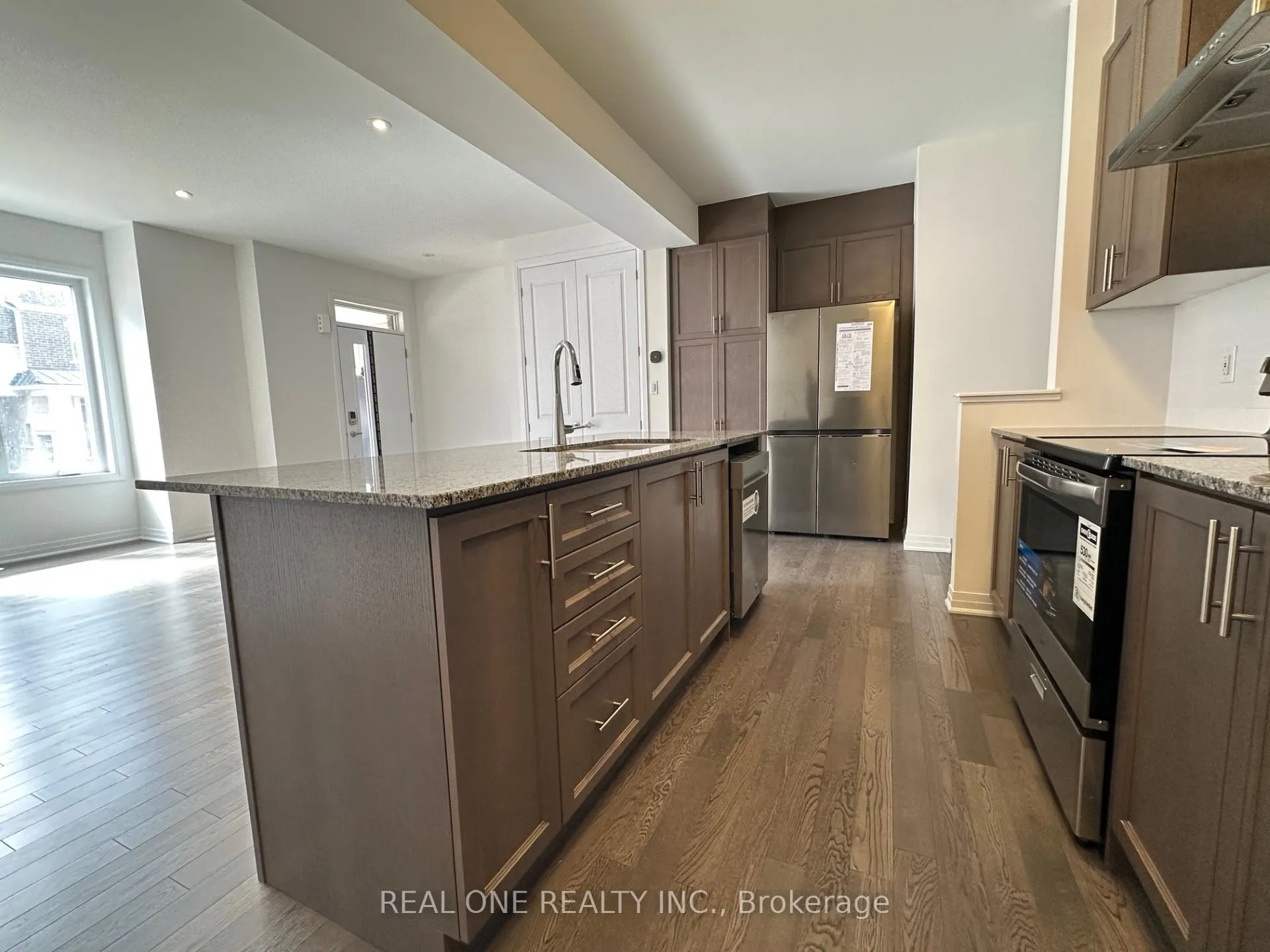 Photo 2 of 3273 Crystal Drive, Oakville, Glenorchy — HOMEH