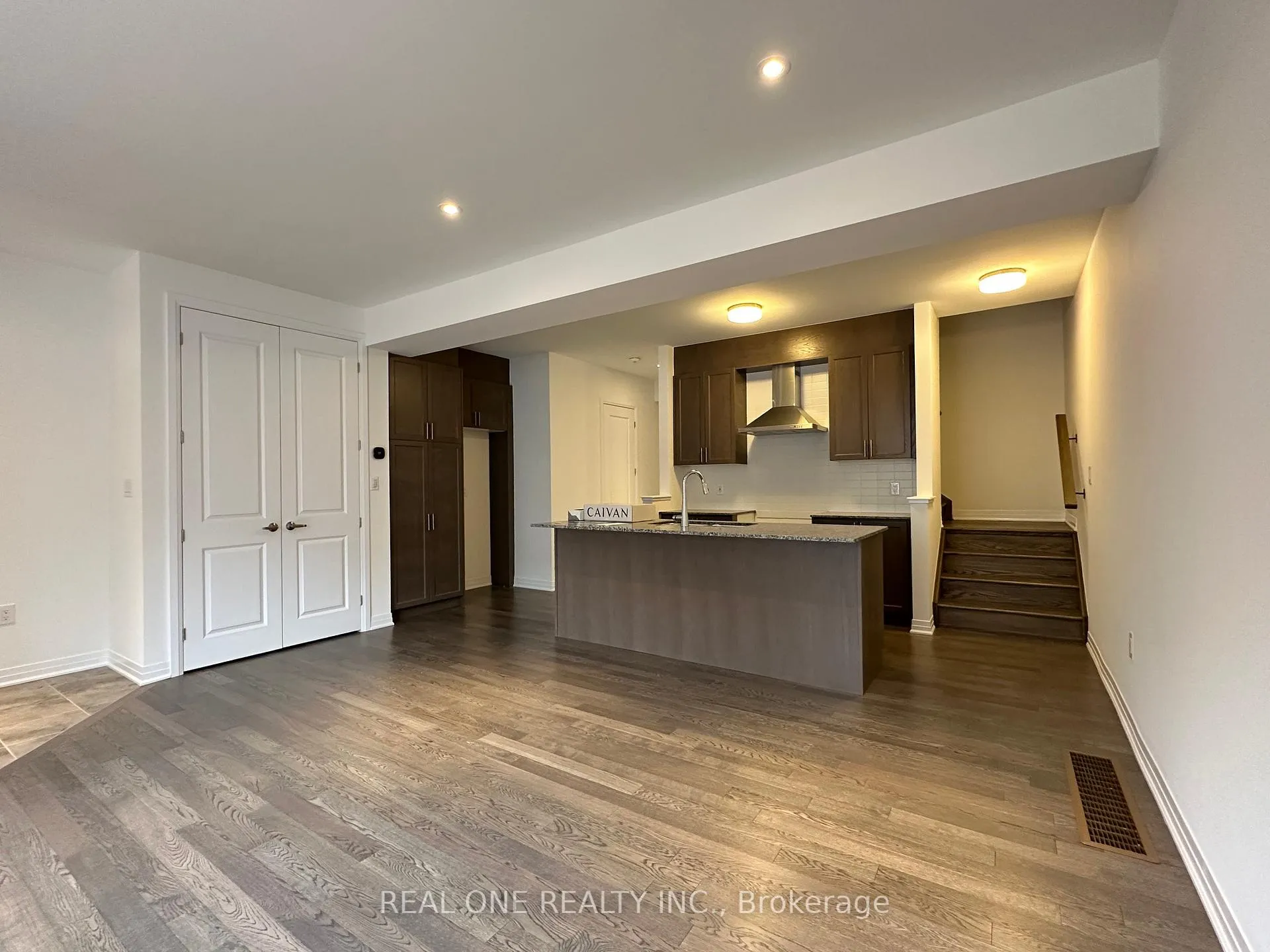Photo 3 of 3273 Crystal Drive, Oakville, Glenorchy — HOMEH