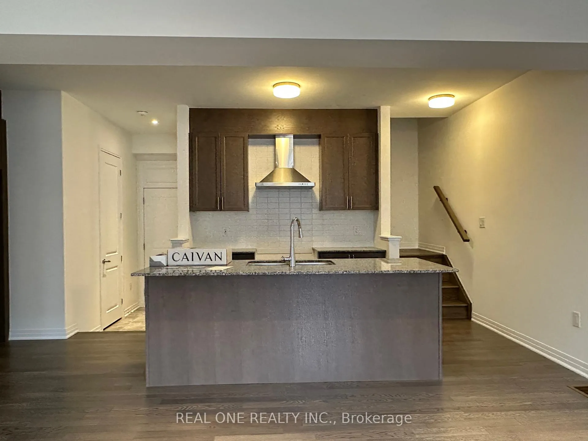 Photo 4 of 3273 Crystal Drive, Oakville, Glenorchy — HOMEH