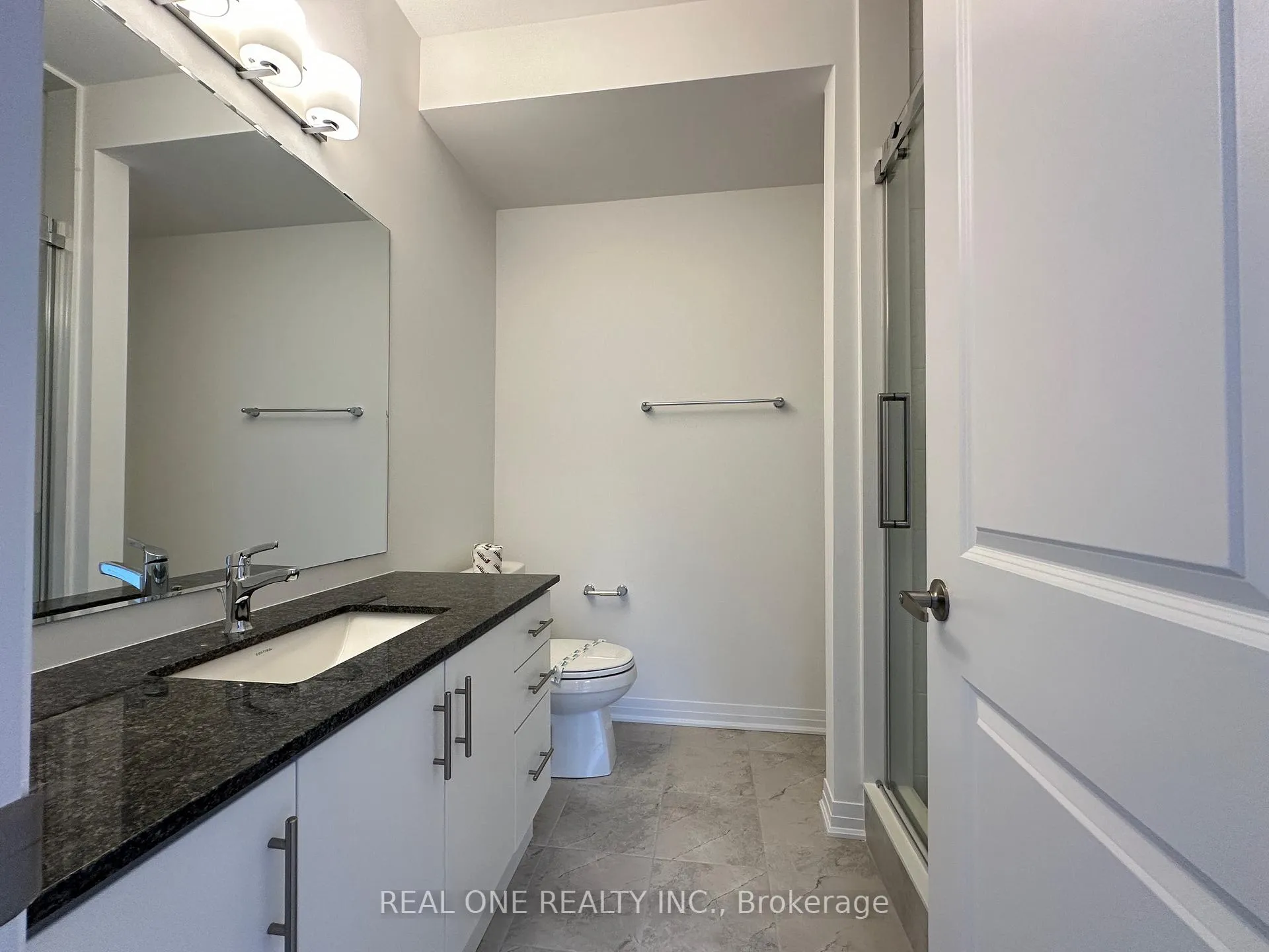 Photo 6 of 3273 Crystal Drive, Oakville, Glenorchy — HOMEH