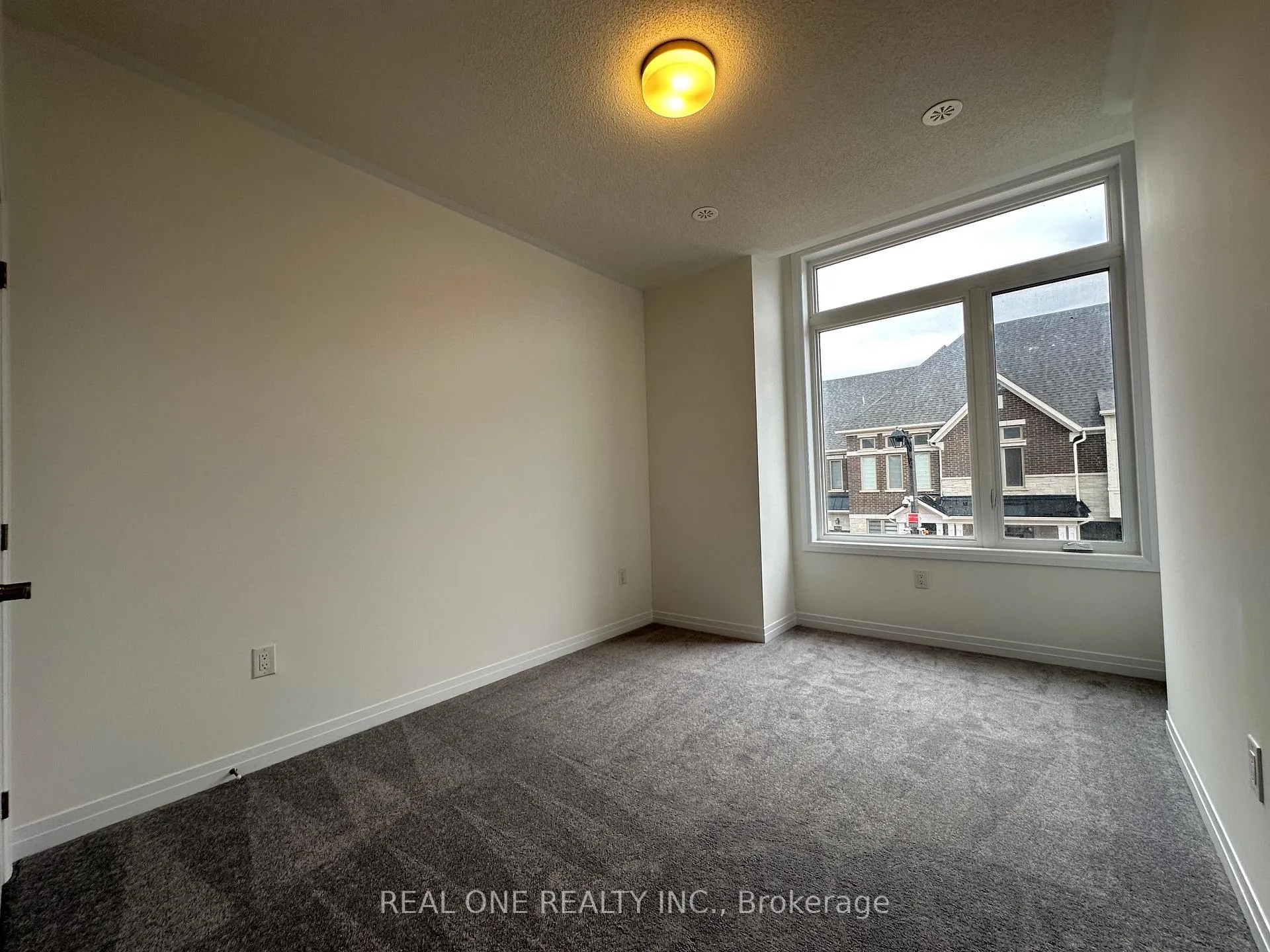 Photo 9 of 3273 Crystal Drive, Oakville, Glenorchy — HOMEH