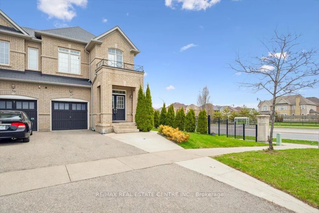 Photo 2 of 37 Interlude Drive, Brampton, Credit Valley — HOMEH