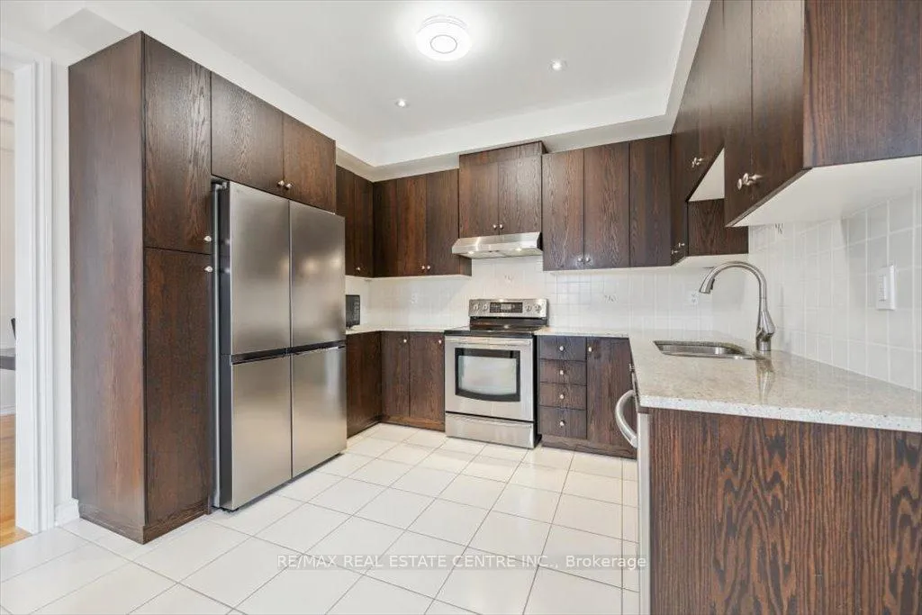 Photo 10 of 37 Interlude Drive, Brampton, Credit Valley — HOMEH