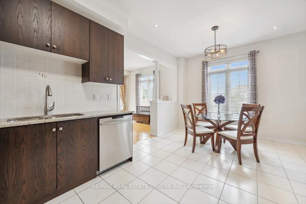 Photo 11 of 37 Interlude Drive, Brampton, Credit Valley — HOMEH