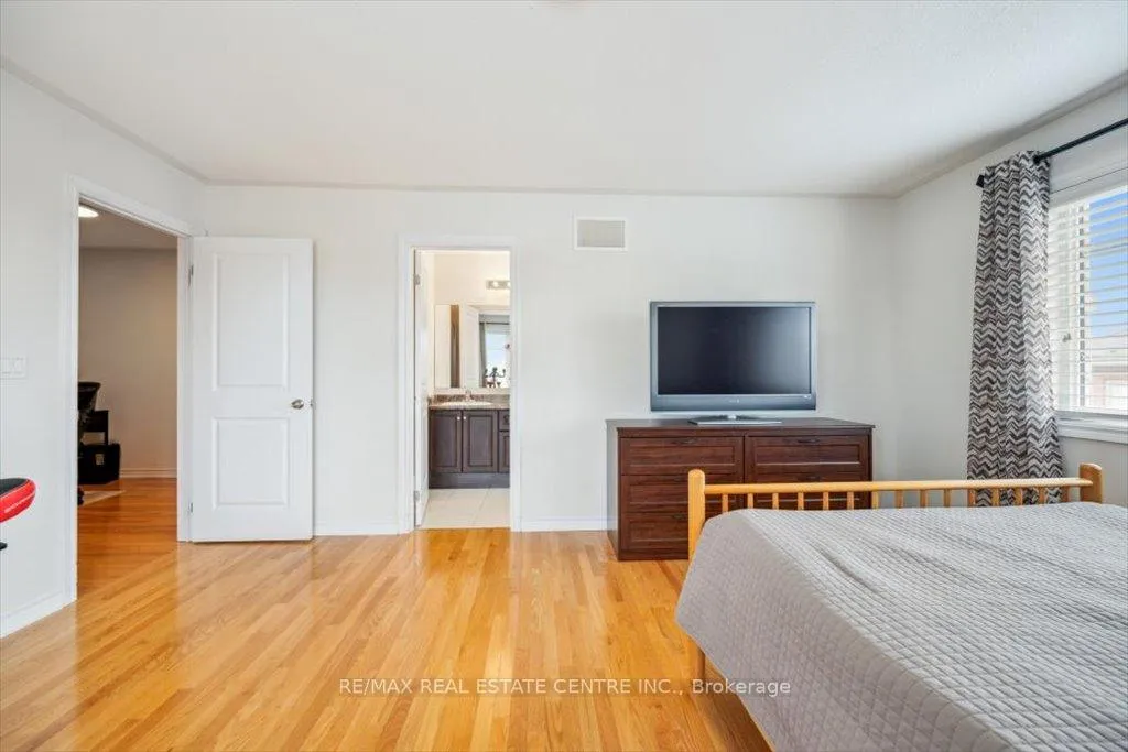 Photo 21 of 37 Interlude Drive, Brampton, Credit Valley — HOMEH