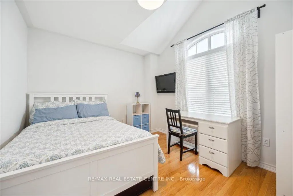 Photo 24 of 37 Interlude Drive, Brampton, Credit Valley — HOMEH