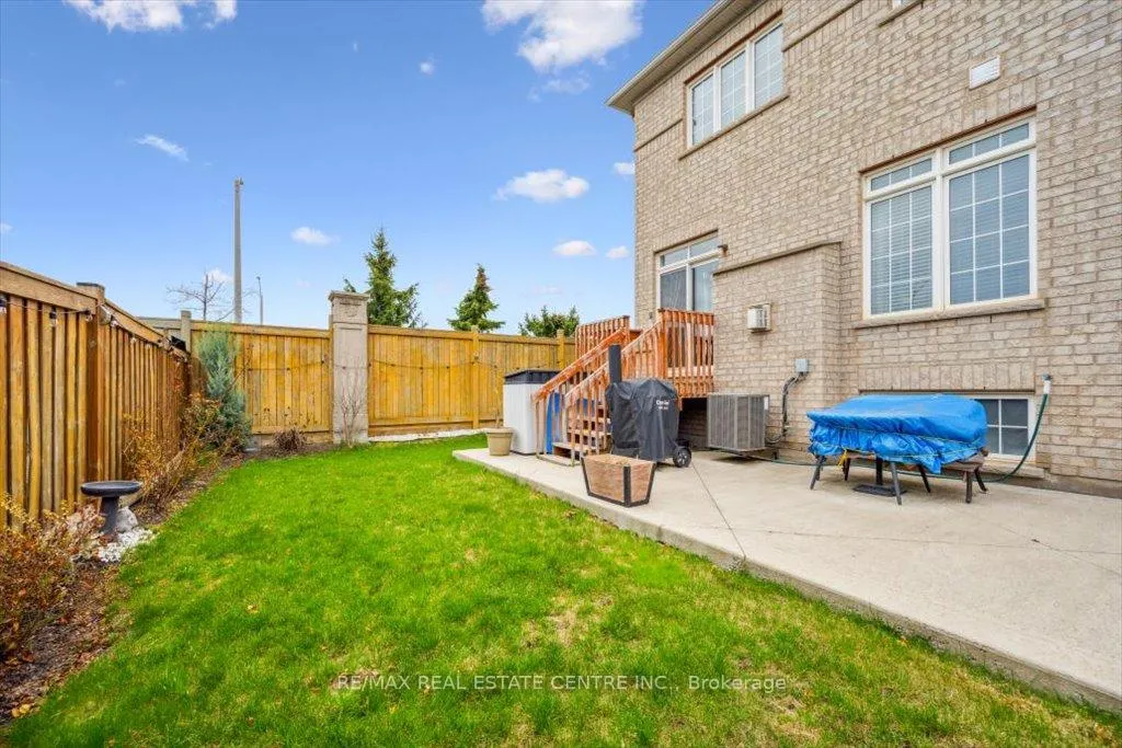 Photo 32 of 37 Interlude Drive, Brampton, Credit Valley — HOMEH