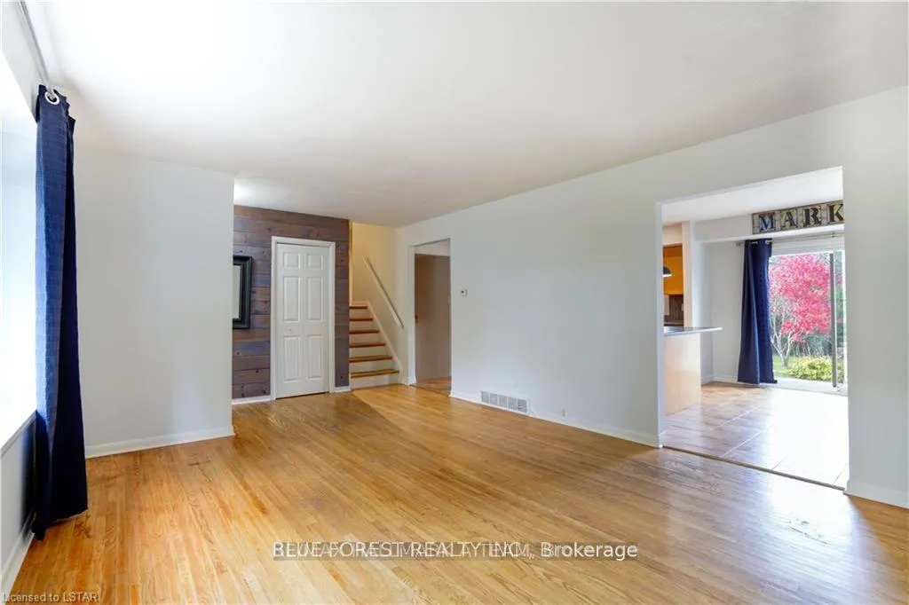 Photo 12 of 62 Glenburnie Crescent, London, North H — HOMEH