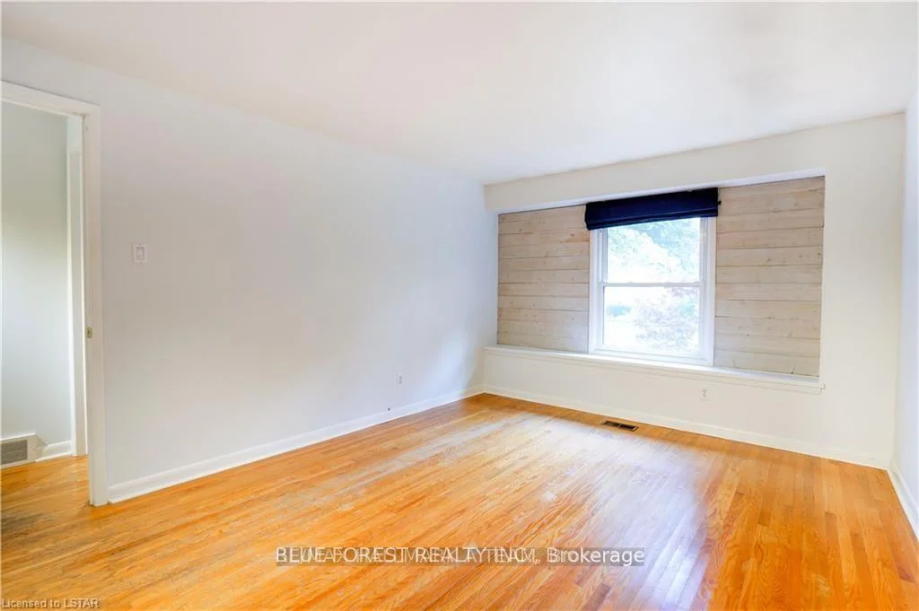 Photo 22 of 62 Glenburnie Crescent, London, North H — HOMEH