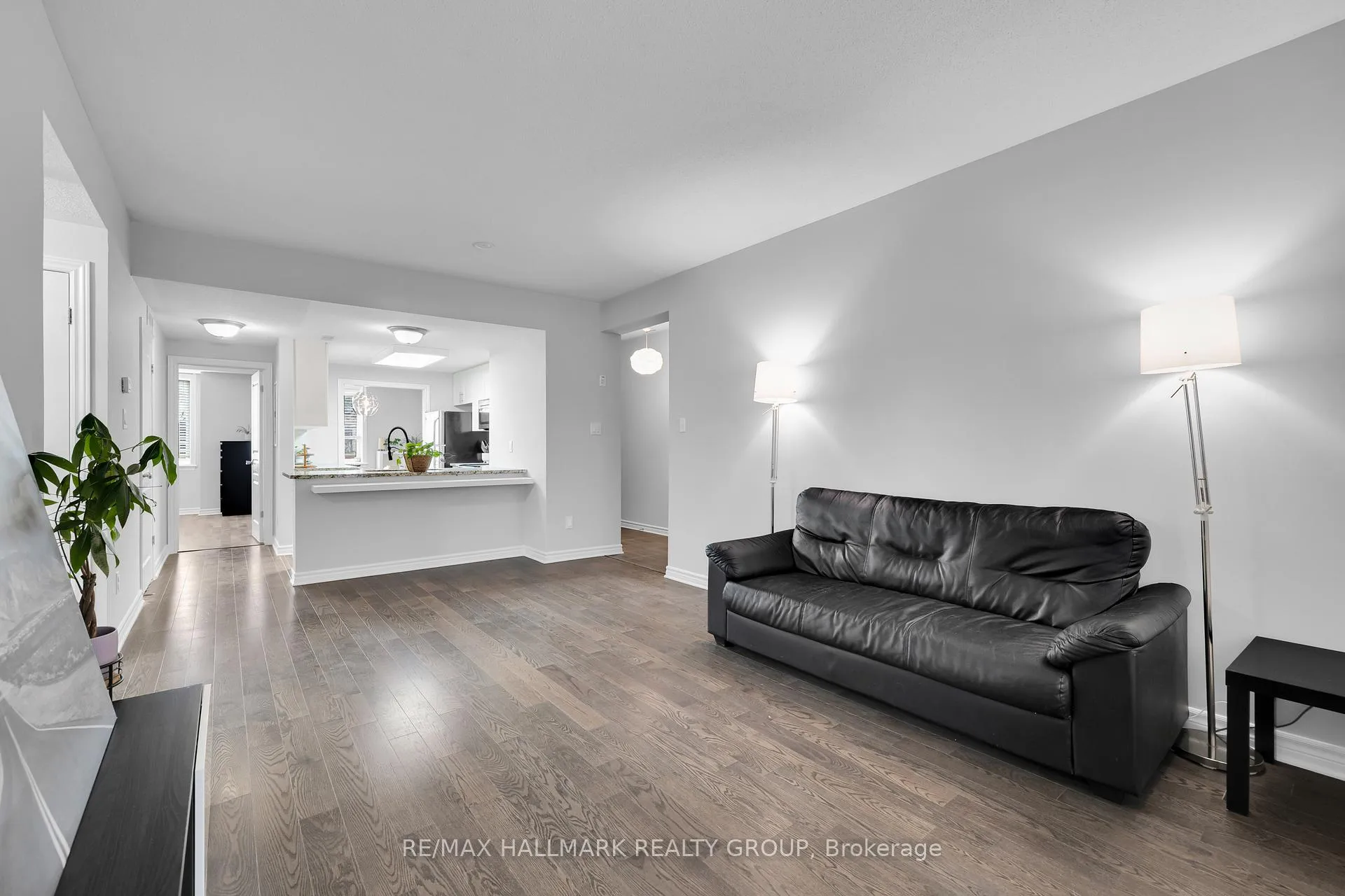 Photo 8 of Unit B, 1067 Beryl Private, Ottawa, Riverside South/Gloucester Glen — HOMEH