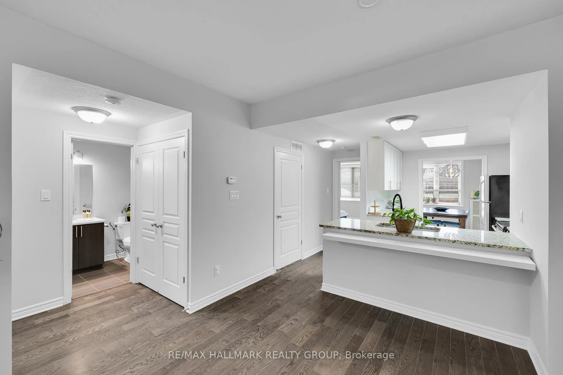 Photo 13 of Unit B, 1067 Beryl Private, Ottawa, Riverside South/Gloucester Glen — HOMEH