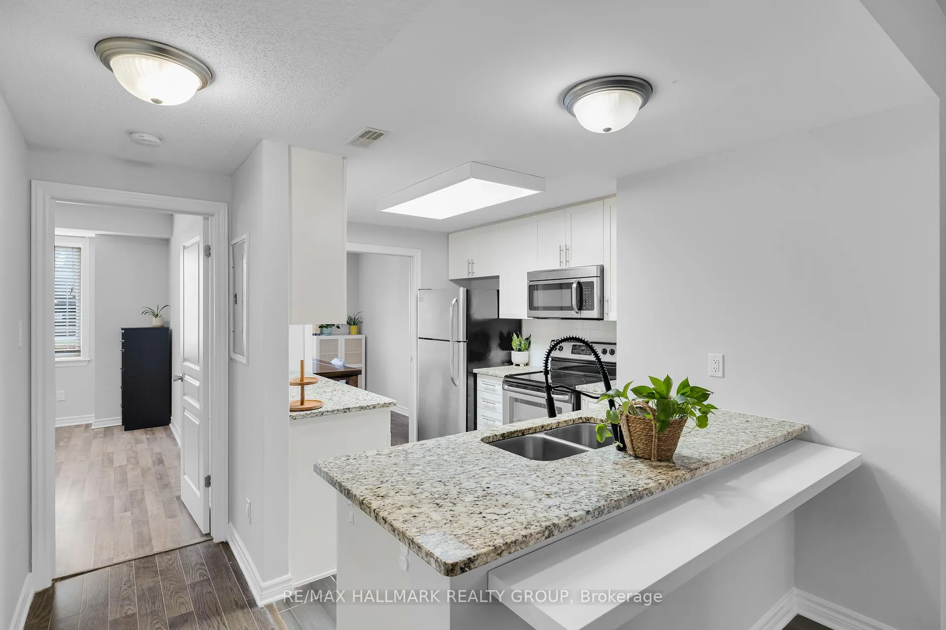 Photo 16 of Unit B, 1067 Beryl Private, Ottawa, Riverside South/Gloucester Glen — HOMEH