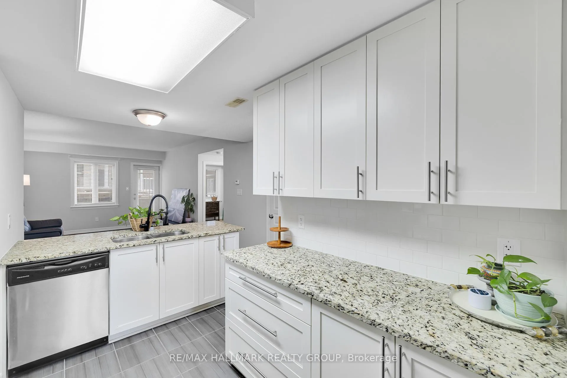 Photo 20 of Unit B, 1067 Beryl Private, Ottawa, Riverside South/Gloucester Glen — HOMEH