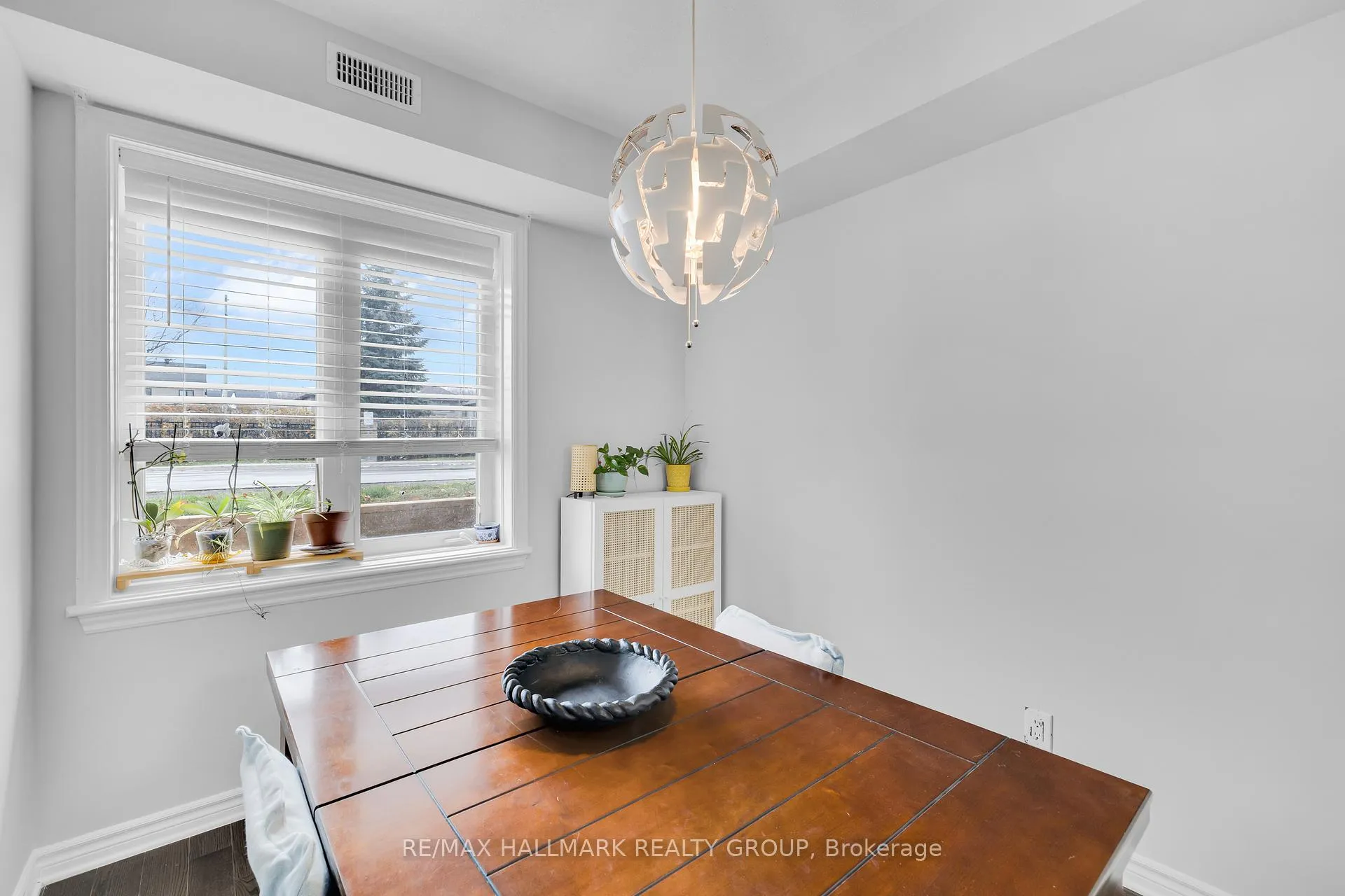 Photo 26 of Unit B, 1067 Beryl Private, Ottawa, Riverside South/Gloucester Glen — HOMEH