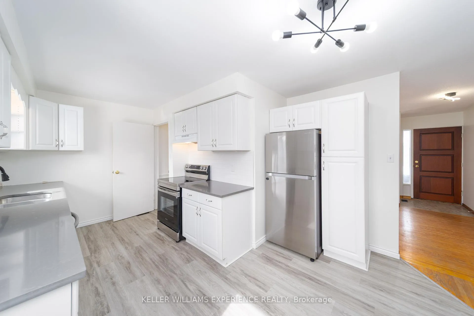 Photo 6 of 91 Cundles Road E, Barrie, Cundles East — HOMEH