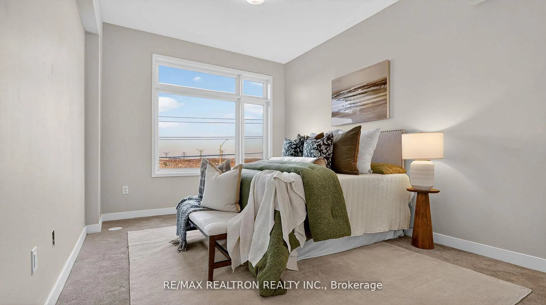 Photo 18 of Unit 103, 2550 Castlegate Crossing, Pickering, Duffin Heights — HOMEH