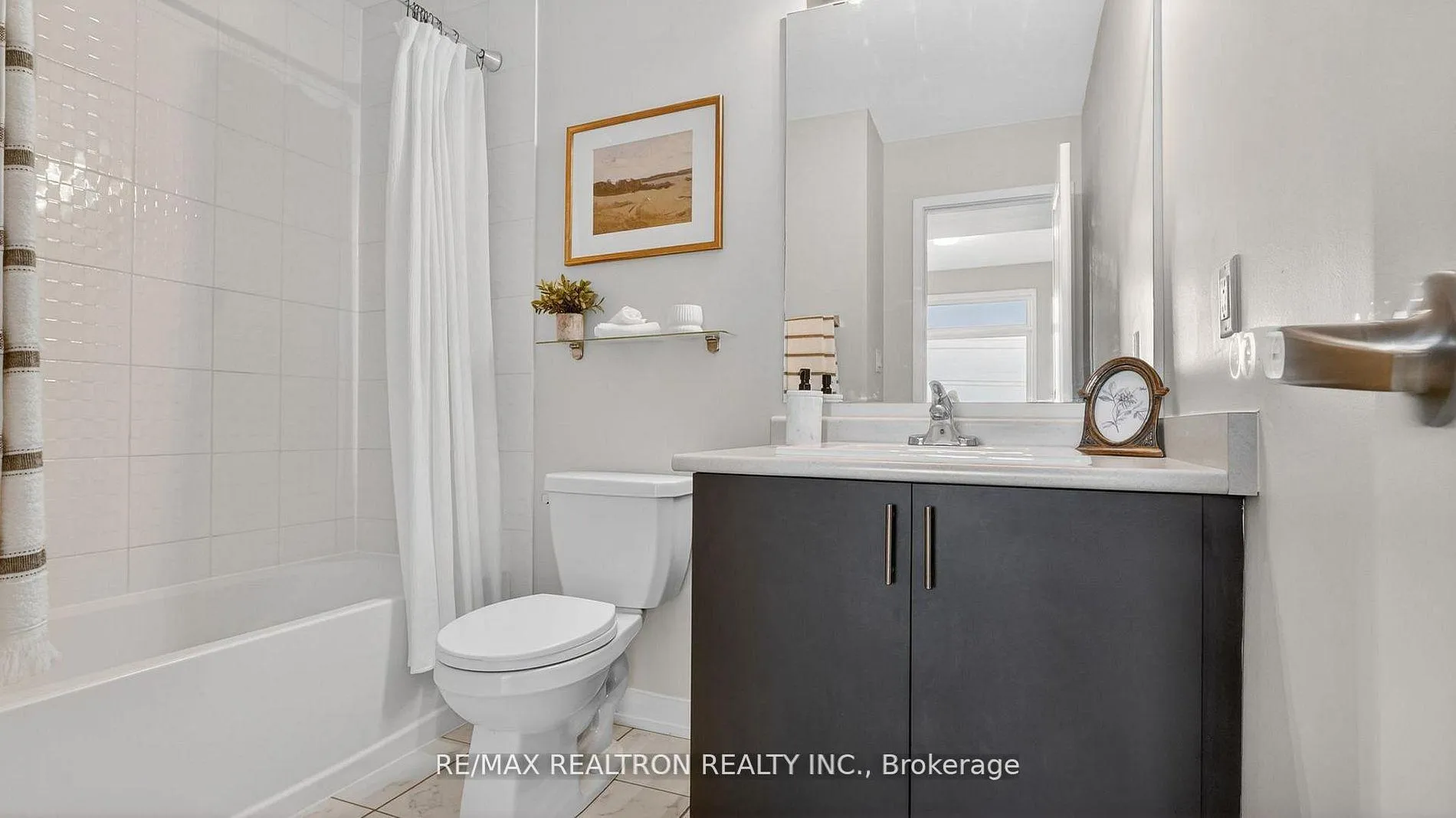 Photo 20 of Unit 103, 2550 Castlegate Crossing, Pickering, Duffin Heights — HOMEH