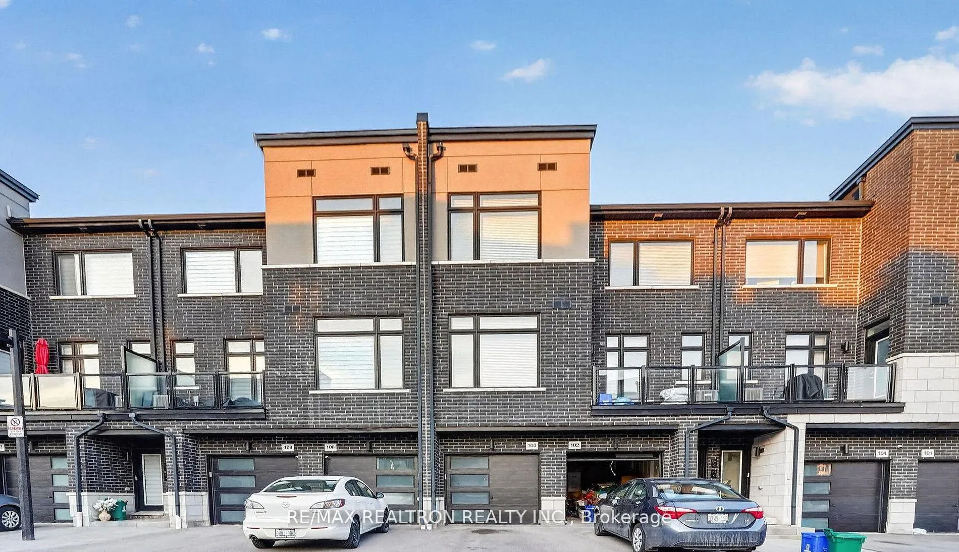 Photo 23 of Unit 103, 2550 Castlegate Crossing, Pickering, Duffin Heights — HOMEH