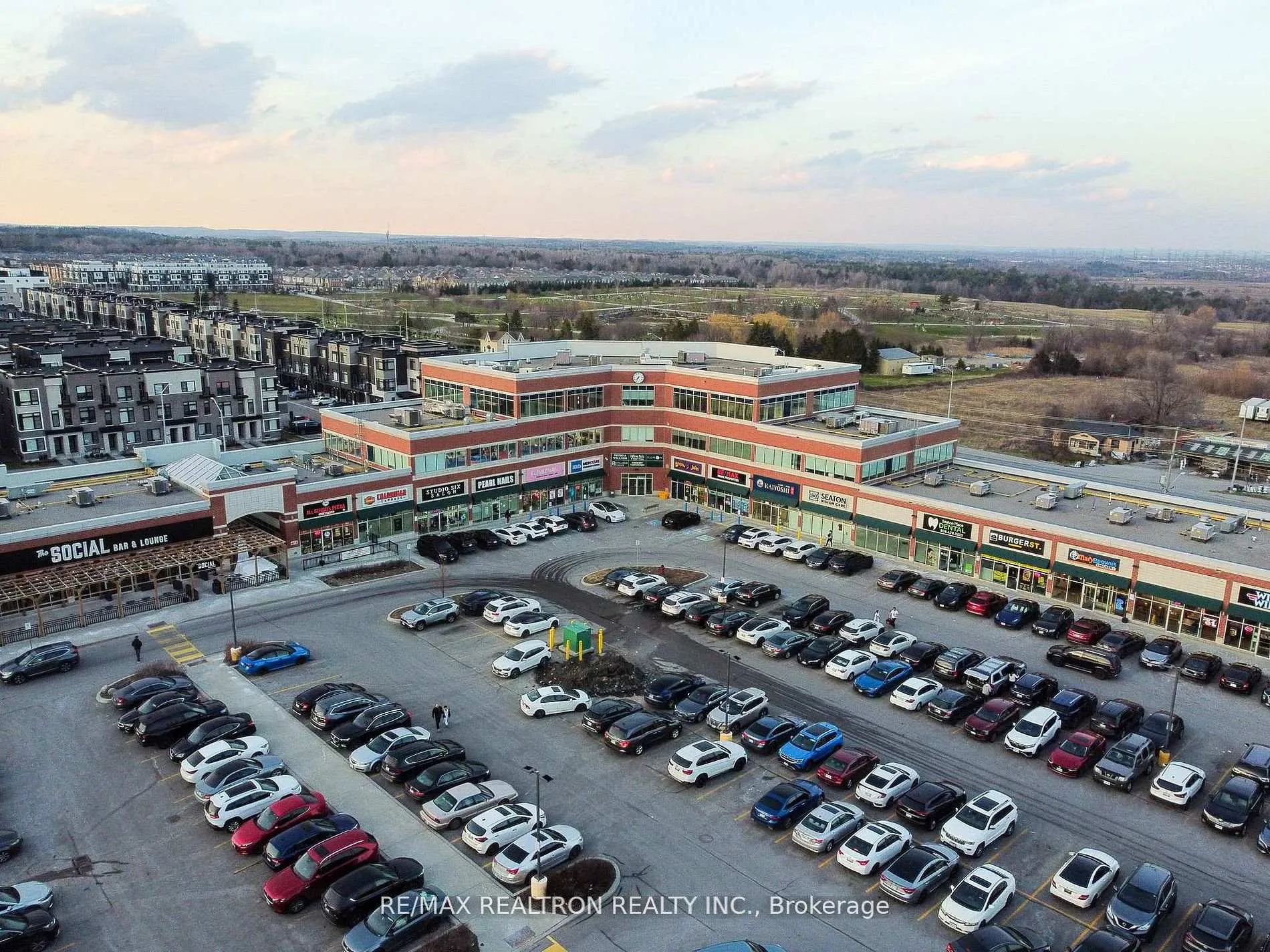 Photo 31 of Unit 103, 2550 Castlegate Crossing, Pickering, Duffin Heights — HOMEH