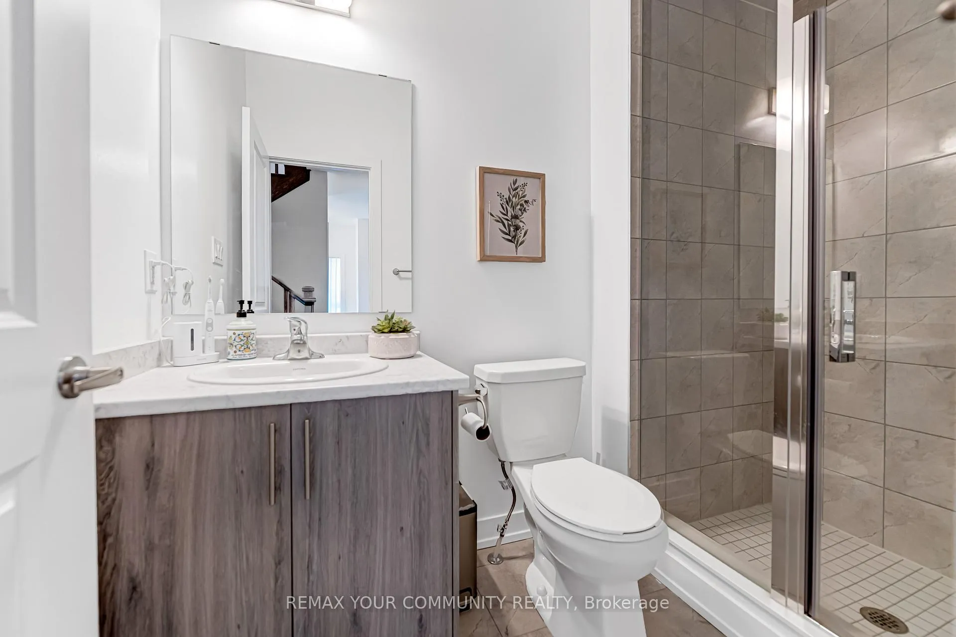 Photo 5 of 92 Stauffer Crescent, Markham, Cornell — HOMEH