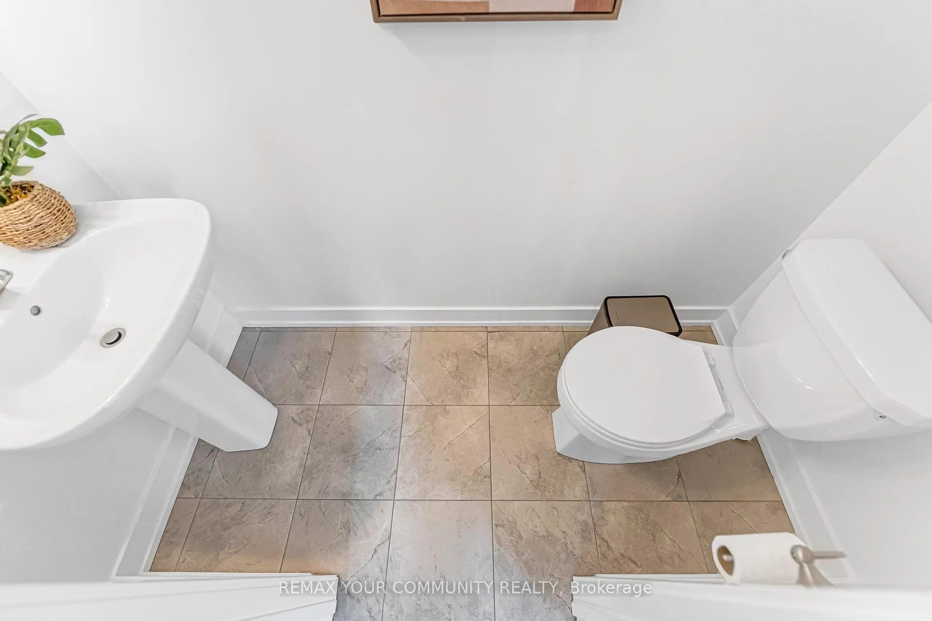 Photo 12 of 92 Stauffer Crescent, Markham, Cornell — HOMEH