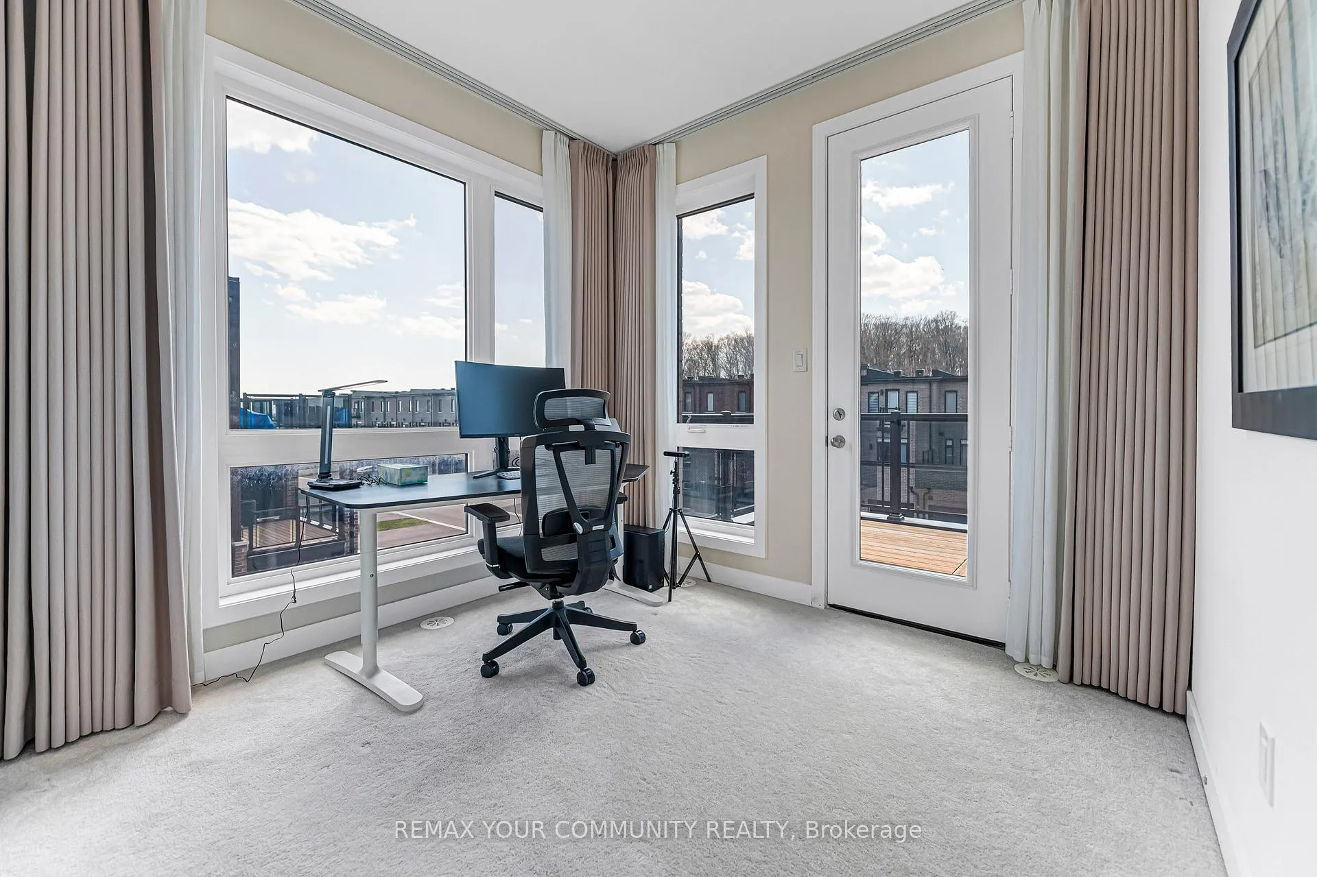 Photo 16 of 92 Stauffer Crescent, Markham, Cornell — HOMEH