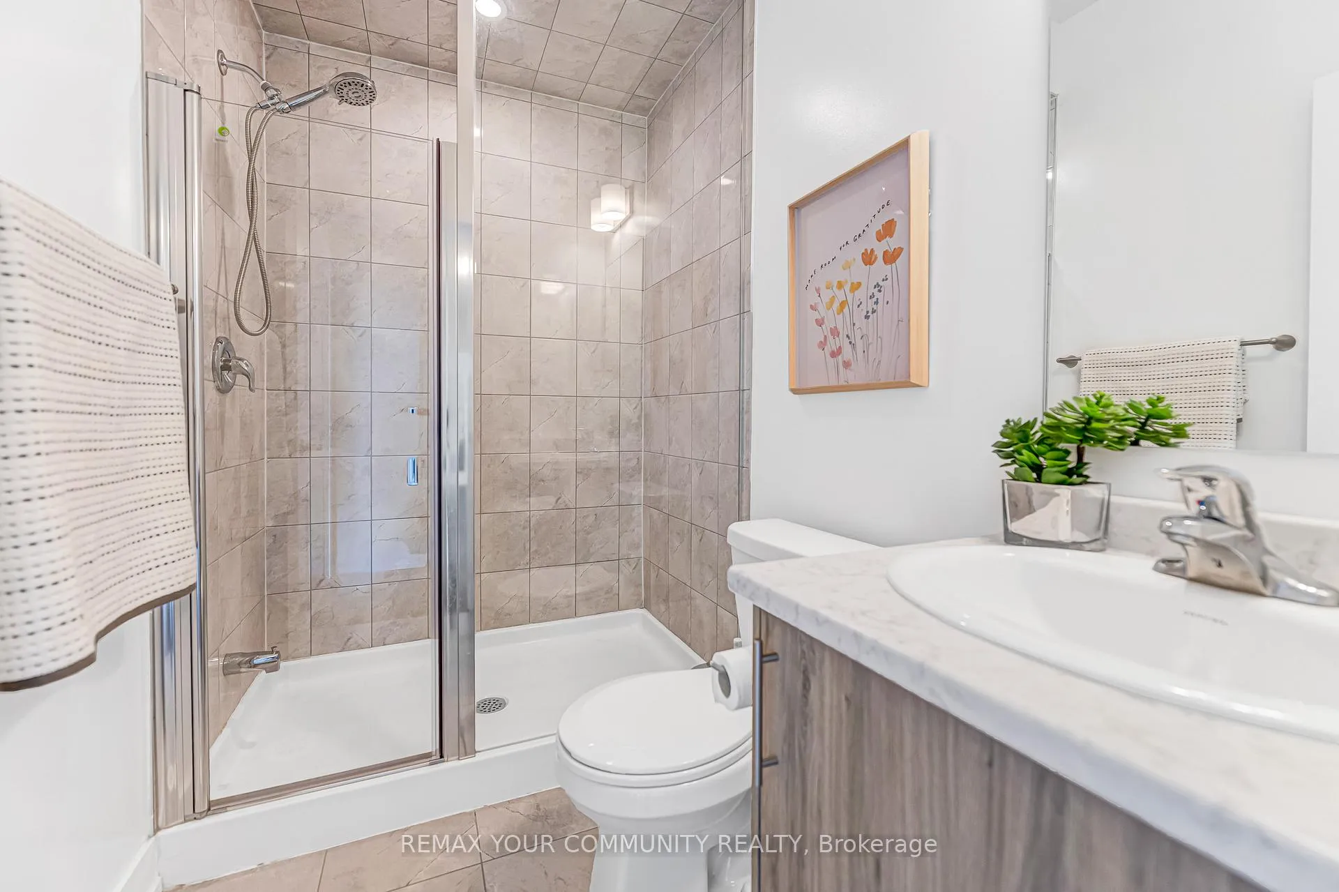 Photo 18 of 92 Stauffer Crescent, Markham, Cornell — HOMEH