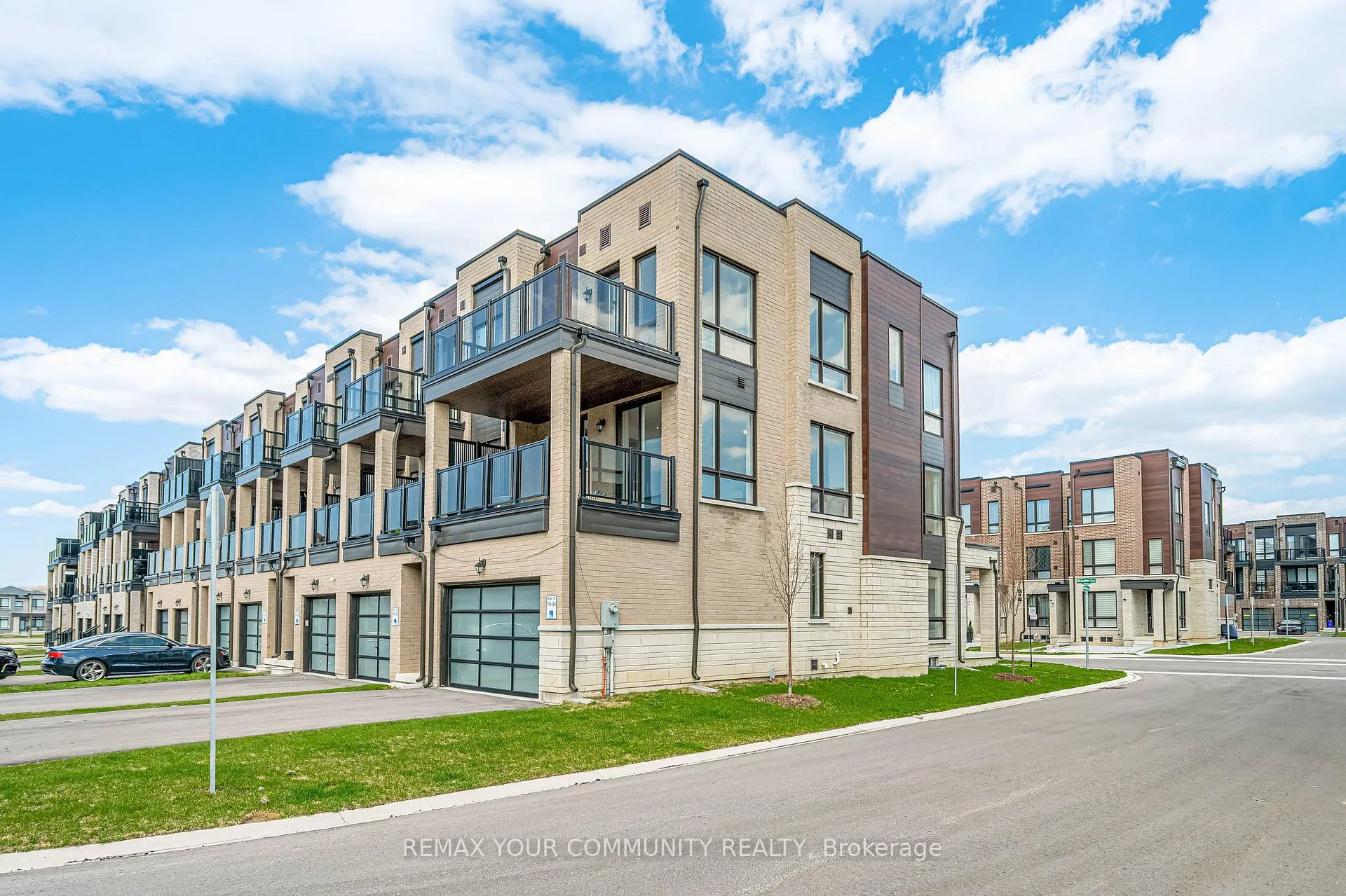 Photo 22 of 92 Stauffer Crescent, Markham, Cornell — HOMEH