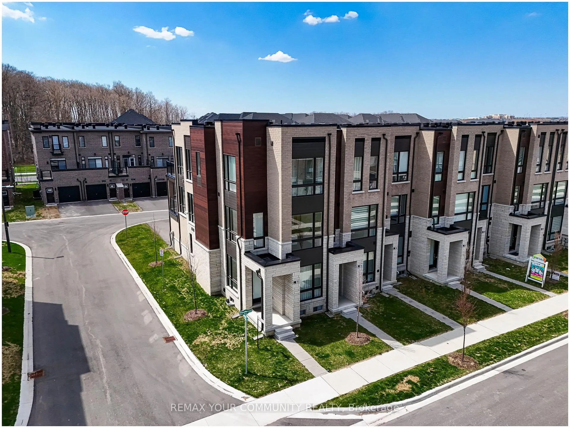 Photo 27 of 92 Stauffer Crescent, Markham, Cornell — HOMEH