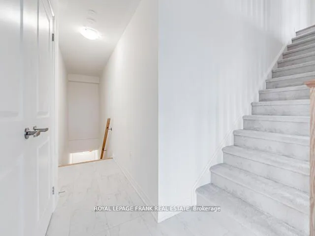 Photo 2 of Unit 12, 23D Lookout Drive, Clarington, Bowmanville — HOMEH