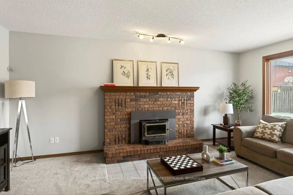 Photo 16 of 8 Wyvis Court, Hamilton, Stoney Creek — HOMEH