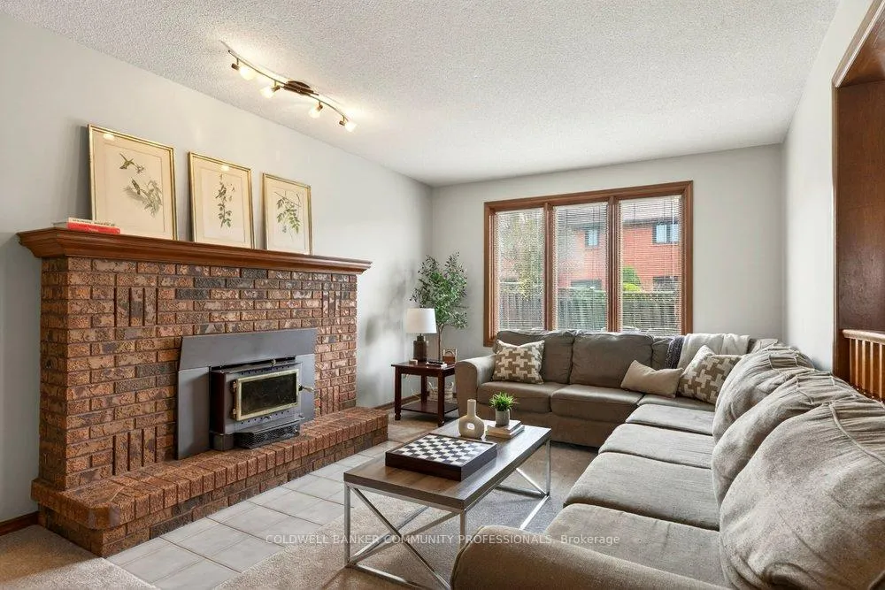 Photo 18 of 8 Wyvis Court, Hamilton, Stoney Creek — HOMEH