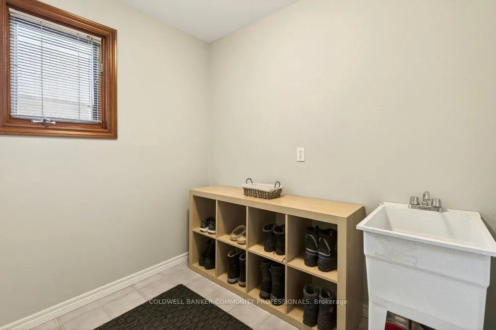 Photo 22 of 8 Wyvis Court, Hamilton, Stoney Creek — HOMEH