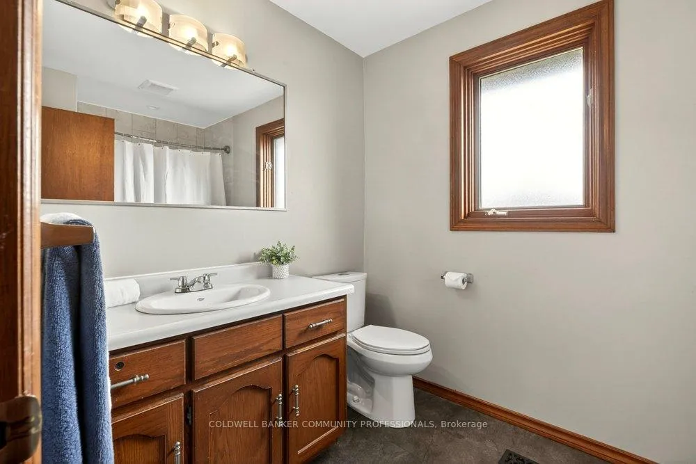 Photo 25 of 8 Wyvis Court, Hamilton, Stoney Creek — HOMEH