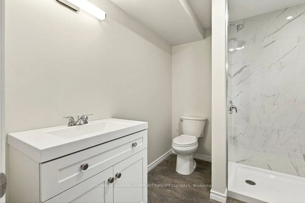 Photo 38 of 8 Wyvis Court, Hamilton, Stoney Creek — HOMEH
