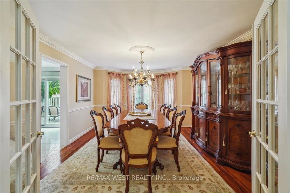 Photo 9 of 15 Brownlee Avenue, Vaughan, East Woodbridge — HOMEH