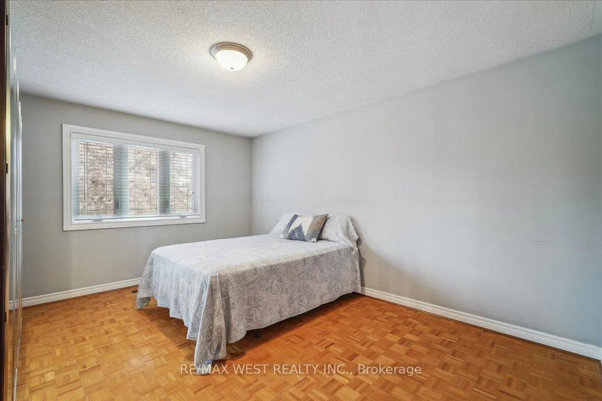 Photo 19 of 15 Brownlee Avenue, Vaughan, East Woodbridge — HOMEH