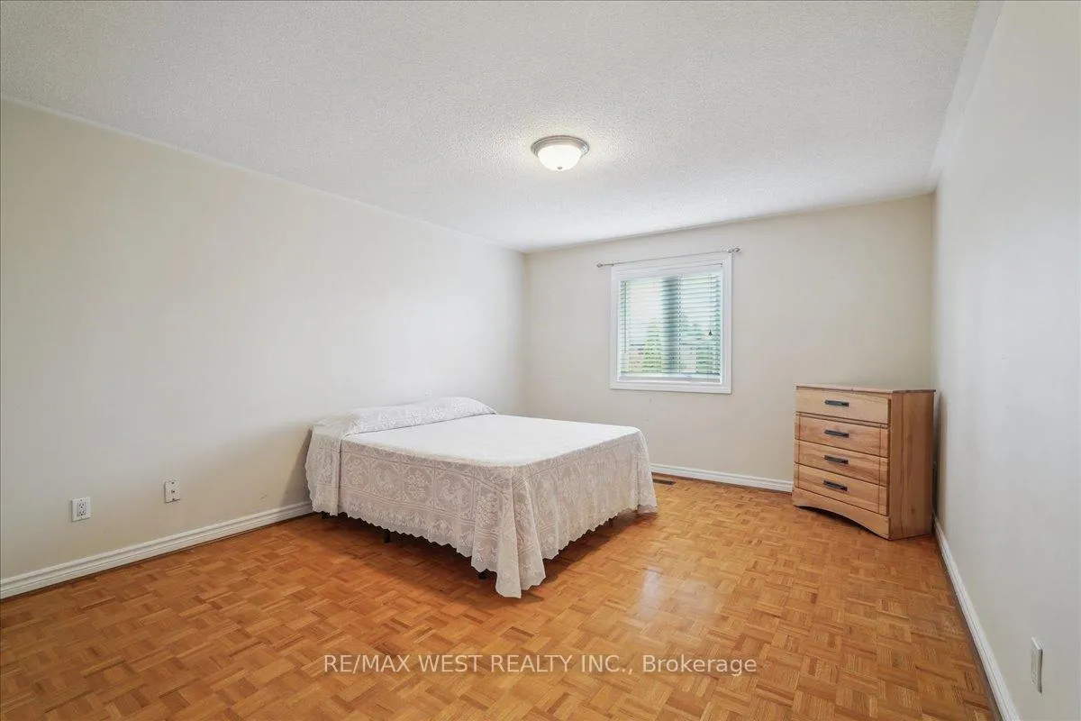 Photo 21 of 15 Brownlee Avenue, Vaughan, East Woodbridge — HOMEH