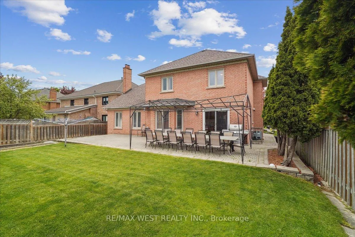 Photo 27 of 15 Brownlee Avenue, Vaughan, East Woodbridge — HOMEH