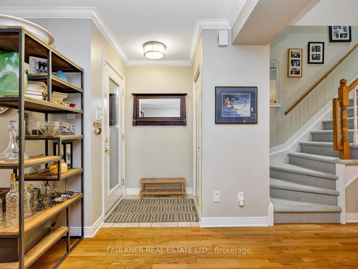 Photo 2 of 27 Warrington Drive, Ottawa, Old Ottawa South — HOMEH
