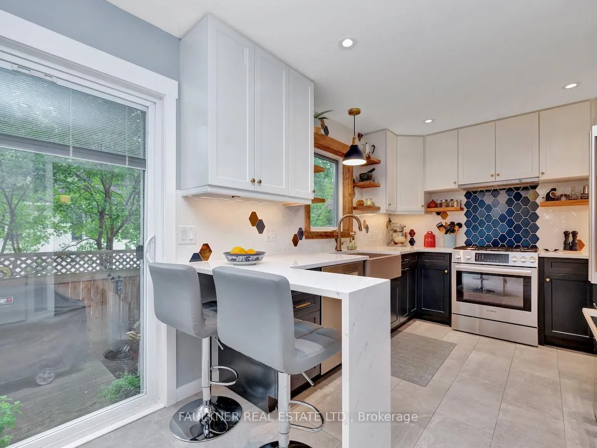 Photo 7 of 27 Warrington Drive, Ottawa, Old Ottawa South — HOMEH