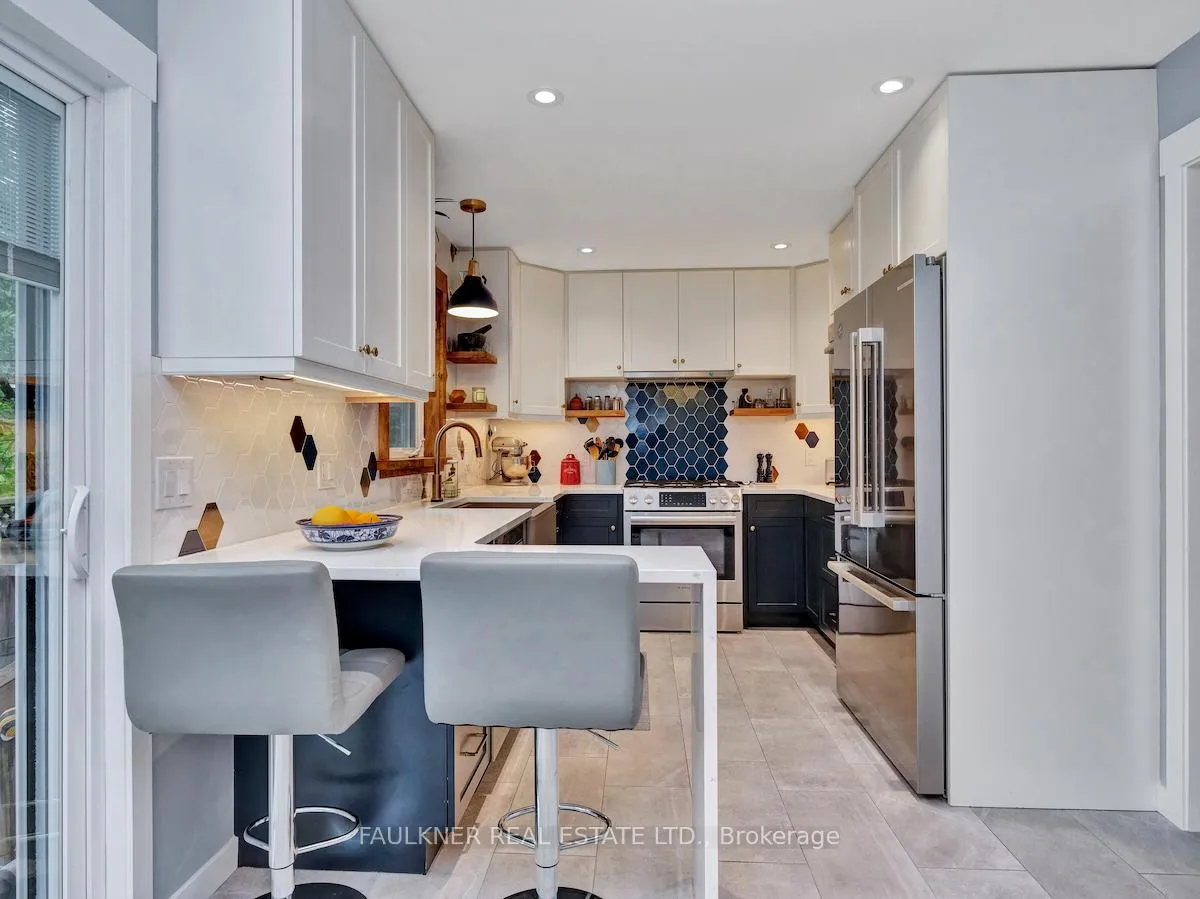 Photo 8 of 27 Warrington Drive, Ottawa, Old Ottawa South — HOMEH